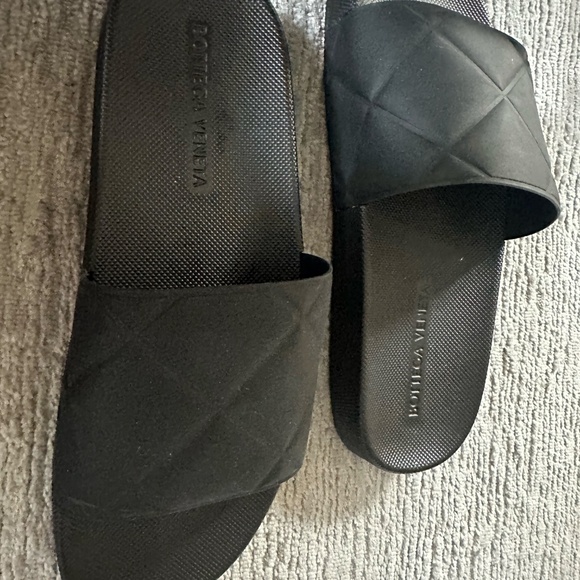 Bottega Veneta Men\'s Black Rubber Slides main image 4